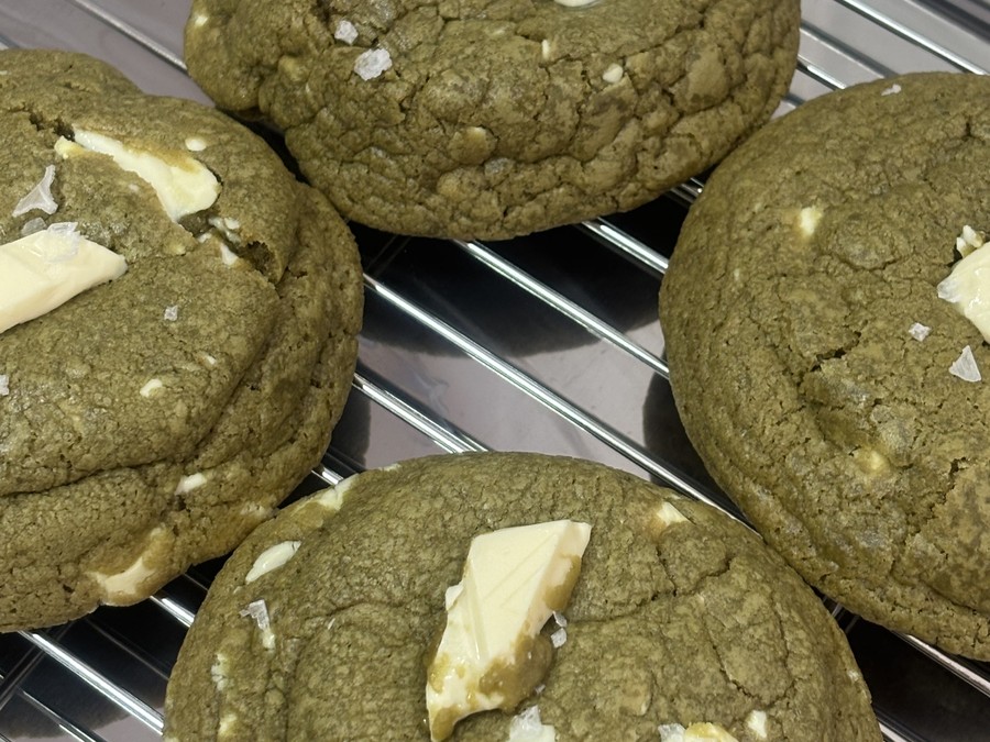 Ingredientes de Cookies de matcha con chocolate blanco y mantequilla avellanada